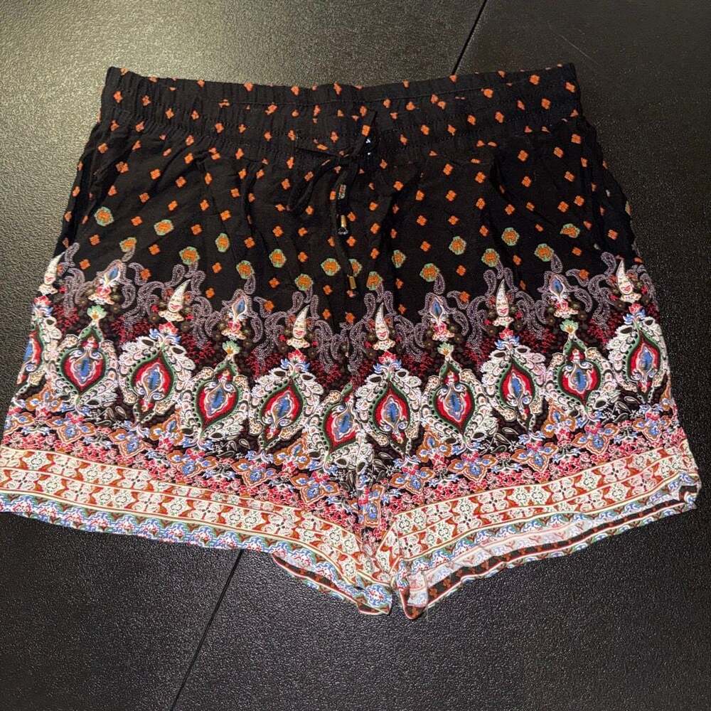 Breeze Ever Women's Black Paisley Print Boho Lounge Shorts Size Medium